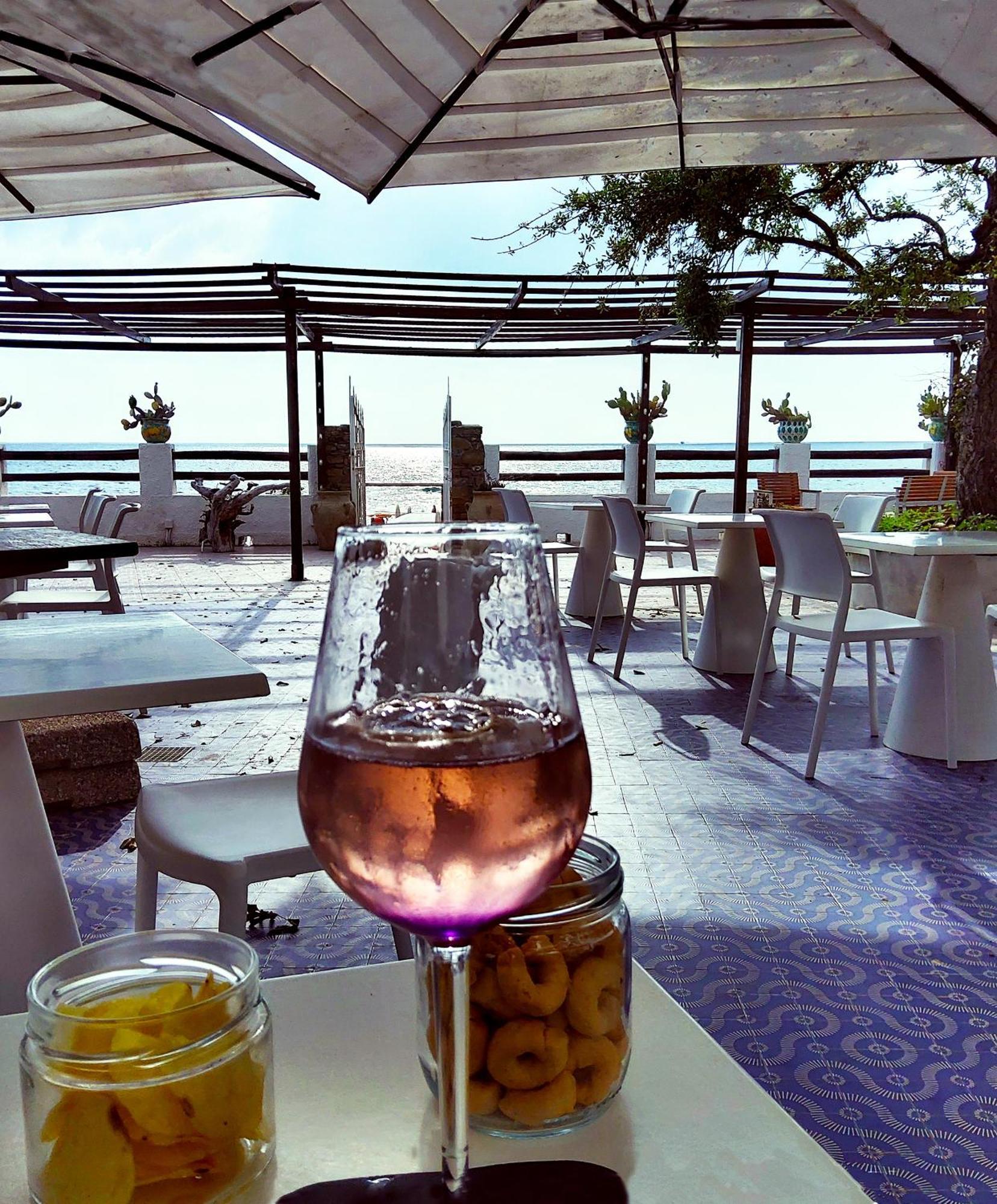 Hotel E Residence Il Faro أكيارولي المظهر الخارجي الصورة